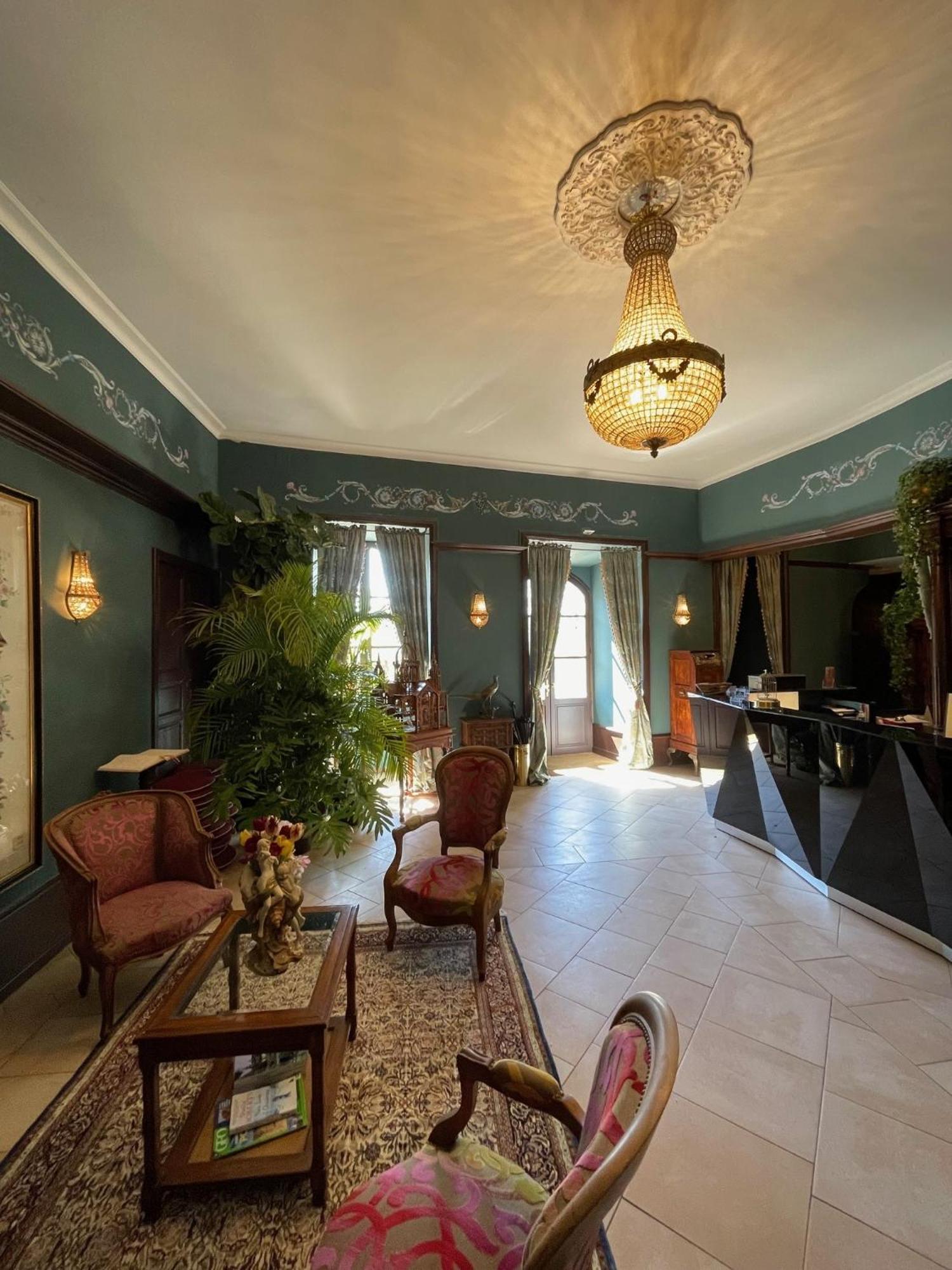Chateau De Castel Novel Boutique Hotel Varetz Exteriör bild